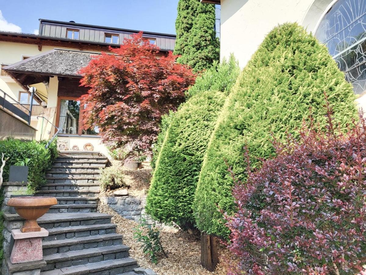 Wanderhotel Garni Cresta Schruns Ngoại thất bức ảnh