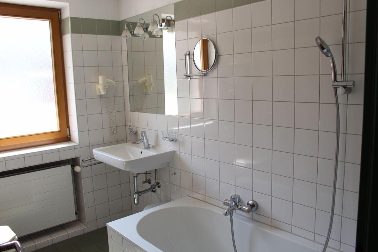 Wanderhotel Garni Cresta Schruns Ngoại thất bức ảnh