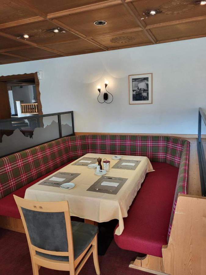 Wanderhotel Garni Cresta Schruns Ngoại thất bức ảnh